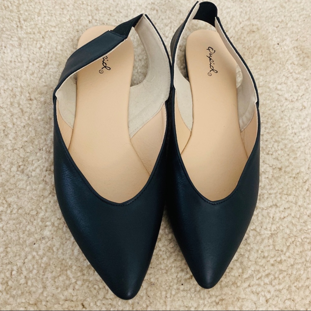 NWOT Black Qupid Strapped Flats 🖤